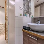 Contemporary 3br-2ba - Perfect For 8, Center - Le Serac * 발토랑스