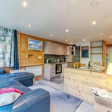 Contemporary 3br-2ba - Perfect For 8, Center Lägenhet